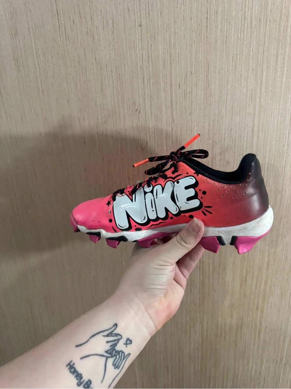 Nike Hot Pink Hyperdiamond 4 Keystone Softball Cleats Black Accents Size 3.5Y